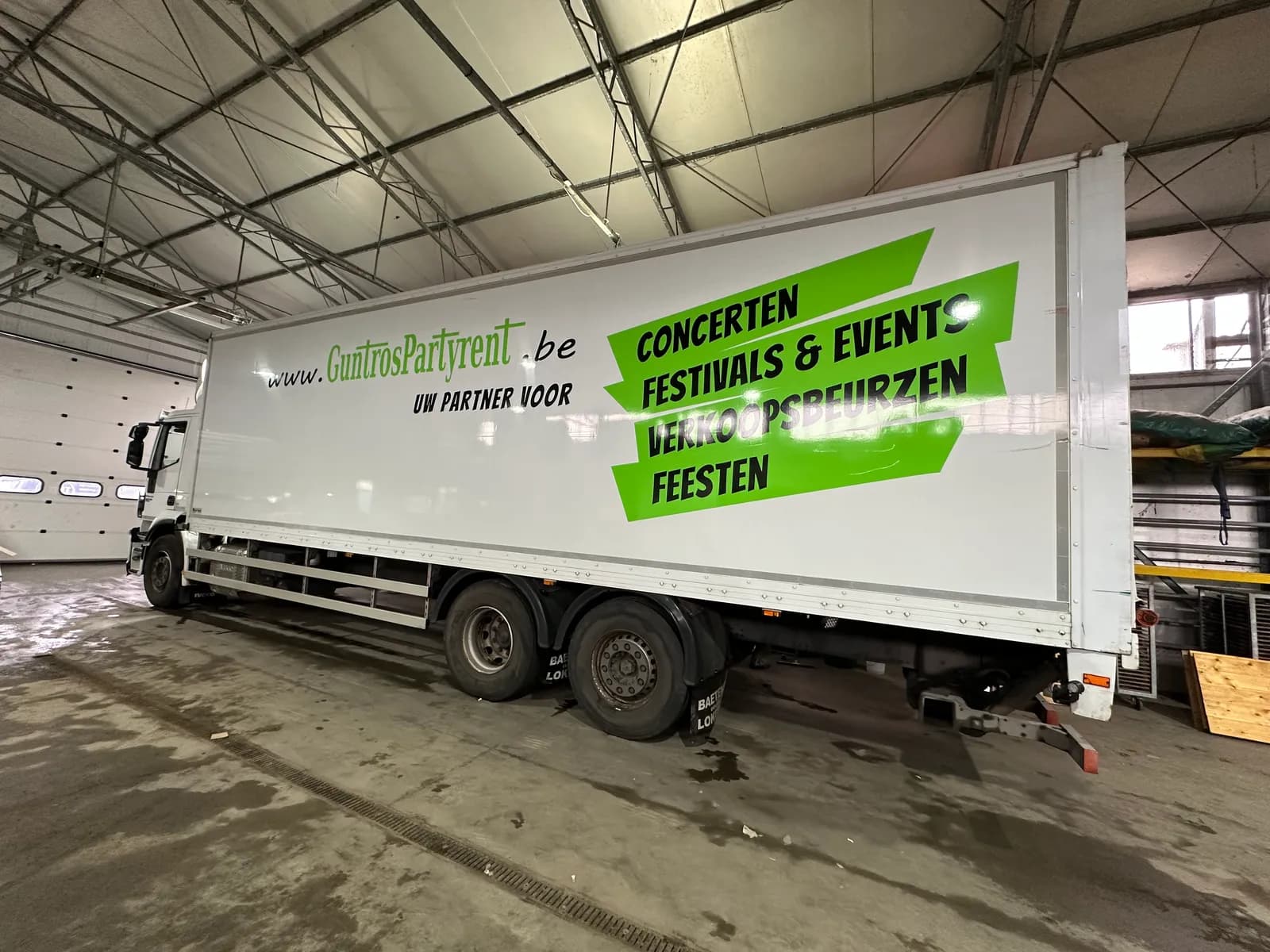 Voertuigbelettering camion reclamestickers groen lokeren2