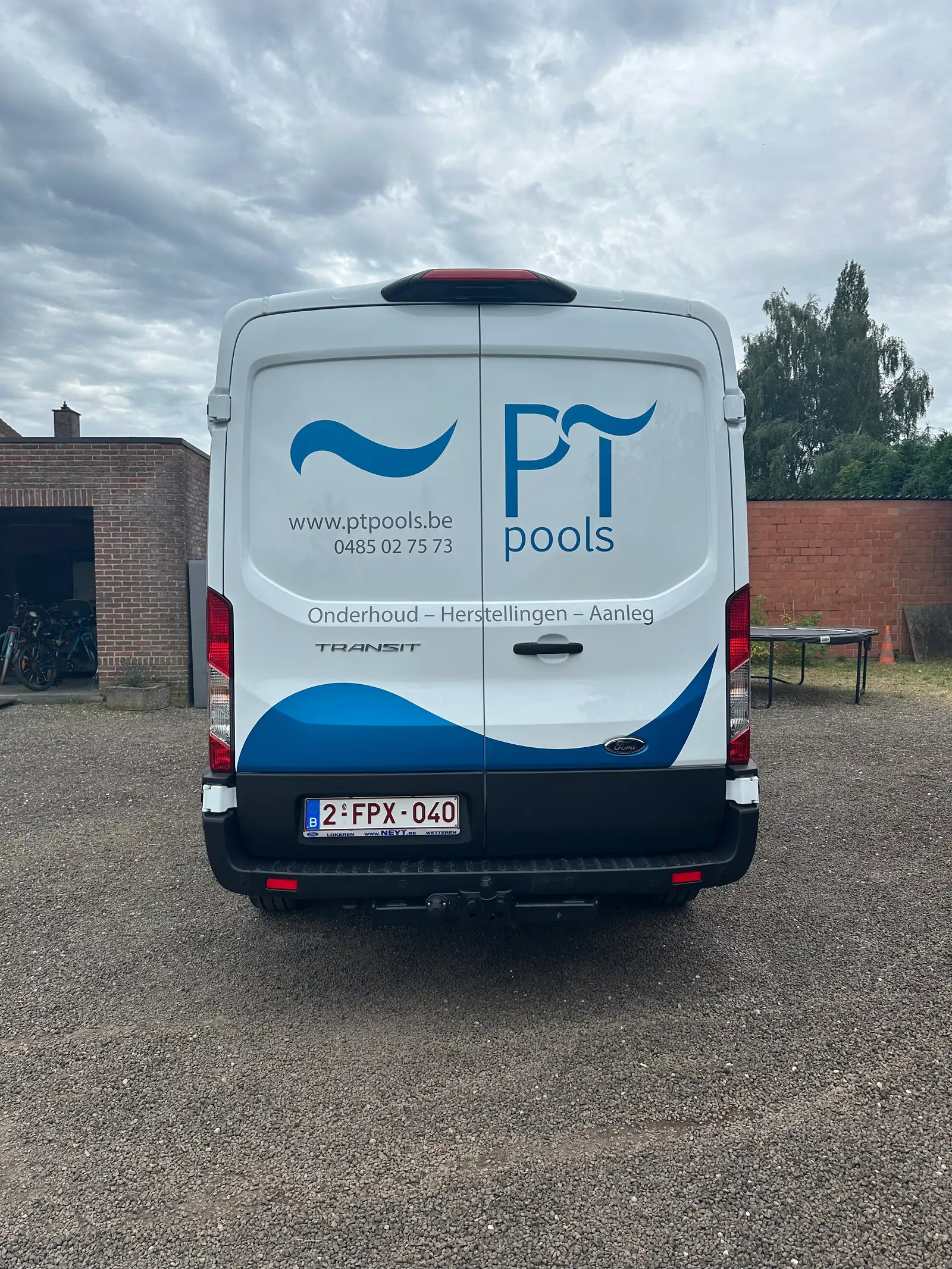 Voertuigbelettering camionette blauw matmetallic lokeren 1