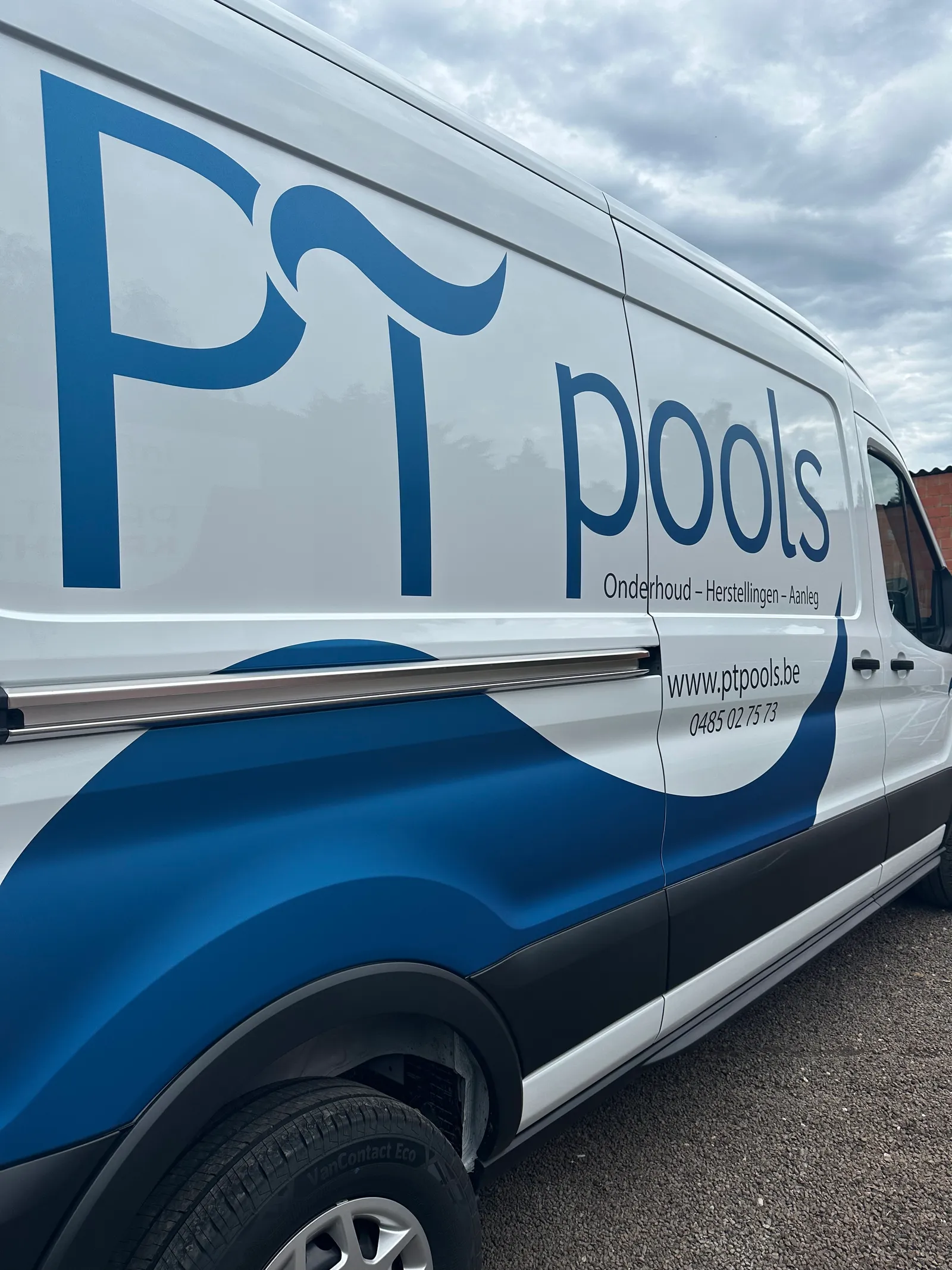 Voertuigbelettering camionette blauw matmetallic lokeren 3