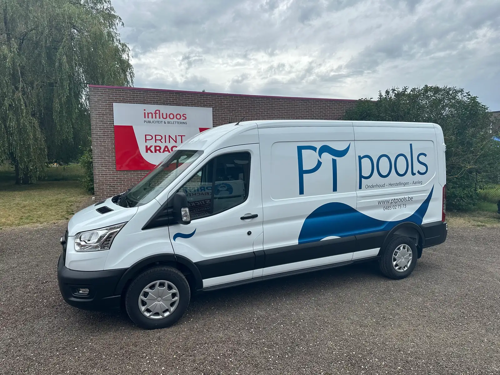 Voertuigbelettering camionette blauw matmetallic lokeren 4