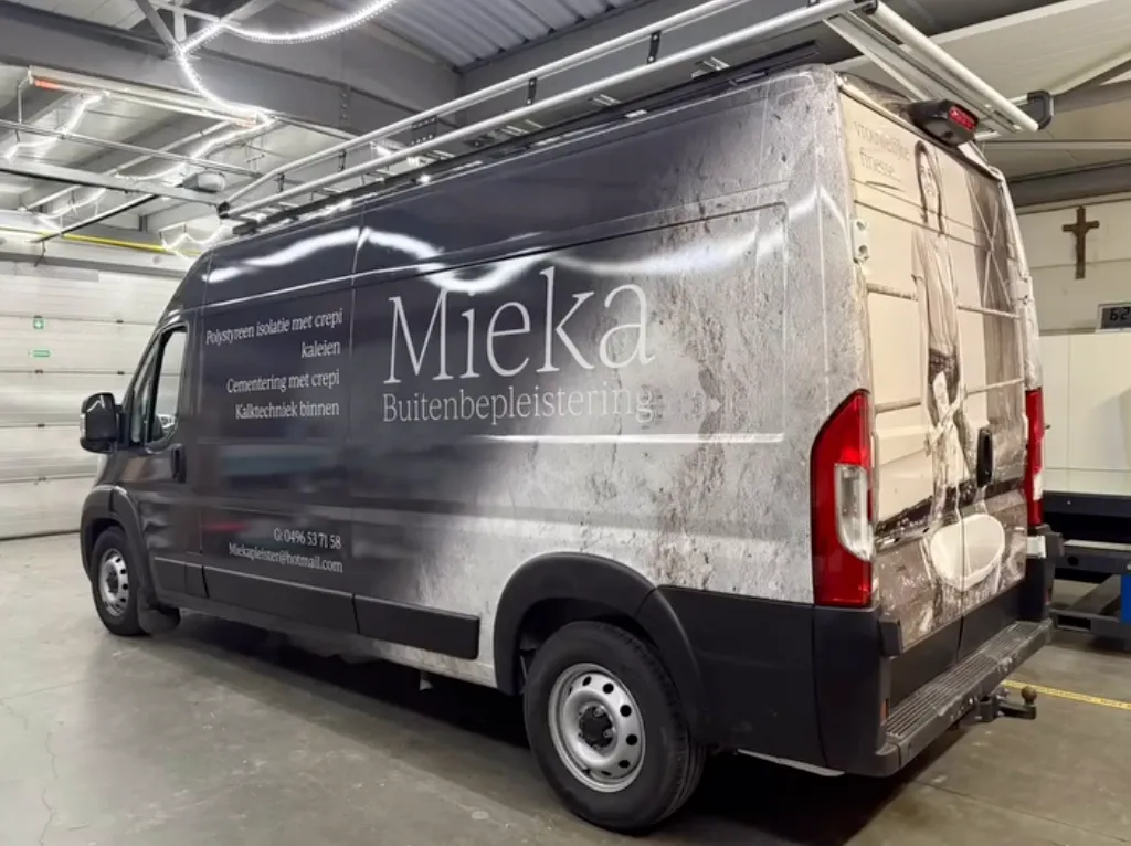 Voertuigbelettering fullcolorprint wrap camionette lokeren