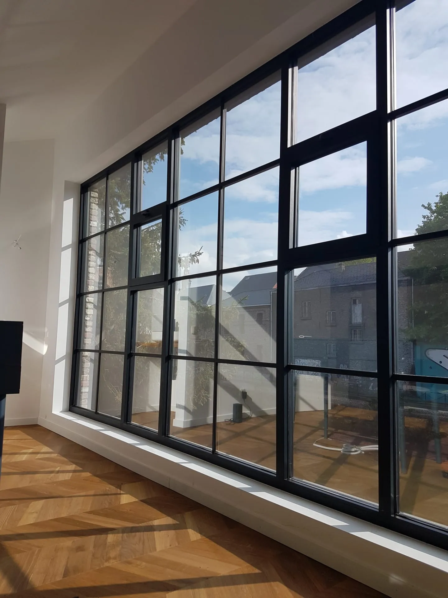 Atelierramen met zonwerende folie tegen opwarming